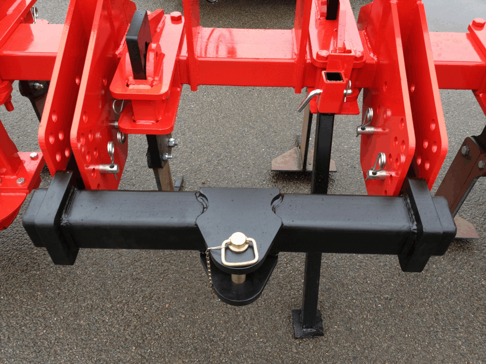 Heavy duty rear drawbar for towing implements
